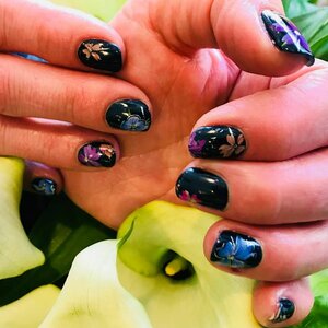 Hip Nails & Beauty image 1