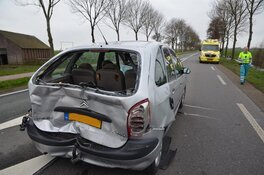 Kop-staart-botsing in Opmeer