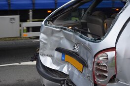 Kop-staart-botsing in Opmeer