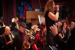 De L-Star Bigband met Zangers Op Stap