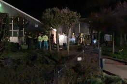 Schapen uit schuur gered bij grote uitslaande brand in Hoogwoud