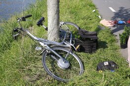 Fietser in levensgevaar in Hoogwoud na aanrijding