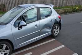 Veel schade bij ongeval met twee auto&#39;s in Opmeer