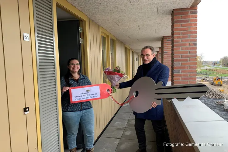 Eerste huurder nieuwbouwcomplex in Heerenweide krijgt sleutel