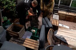 Dieren gered tijdens brand in tuincentrum Hoogwoud