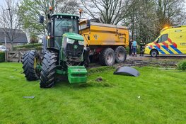 Gewonde bij botsing tussen tractor en auto in Spanbroek
