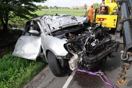 Auto te water in Spanbroek, bestuurder gewond