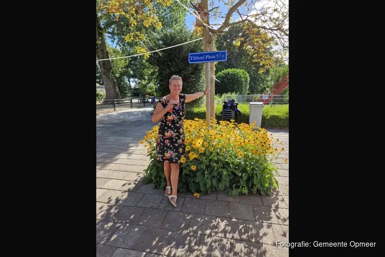 Zwemjuf Angelien Tibboel in het zonnetje gezet