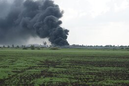 Zeer grote brand in Hensbroek, rook in wijde omtrek te zien