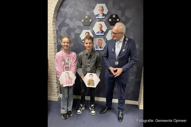 Afscheid kinderburgemeesters Julia Schipper en Luuk Ganzinga