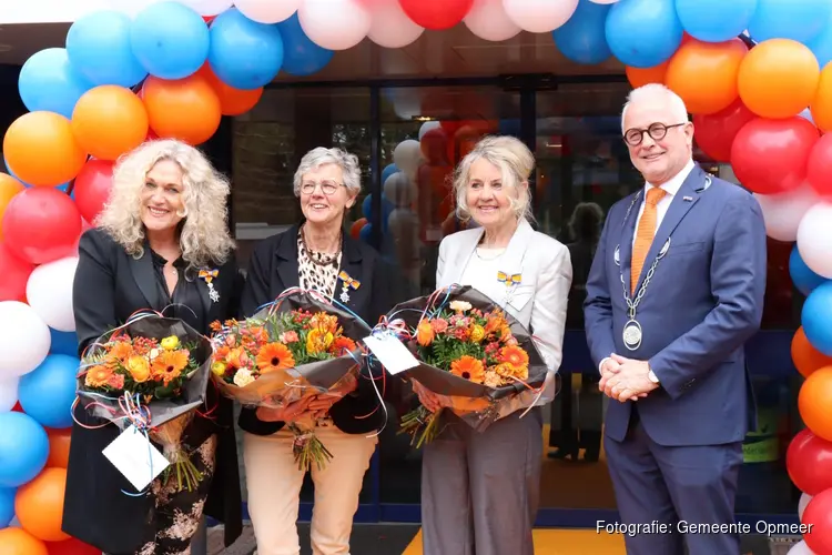 Feestelijke Lintjesregen gevierd in Opmeer