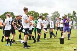 DWB blijft streekgenoten VVS '46 en Grasshoppers voor en plaatst zich voor nacompetitie