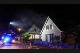 Veel rookontwikkeling bij brand in Hoogwoud