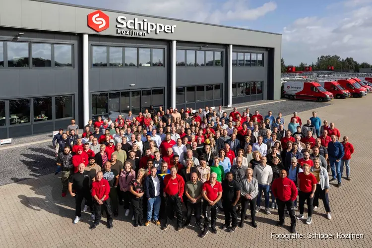 Meer dan 55 jaar aandacht voor mensen: Schipper Kozijnen wint allereerste Duurzaam Werkgeverschap Award