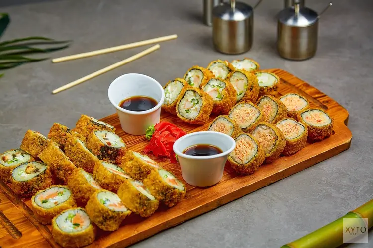 Sushi eten in Opmeer