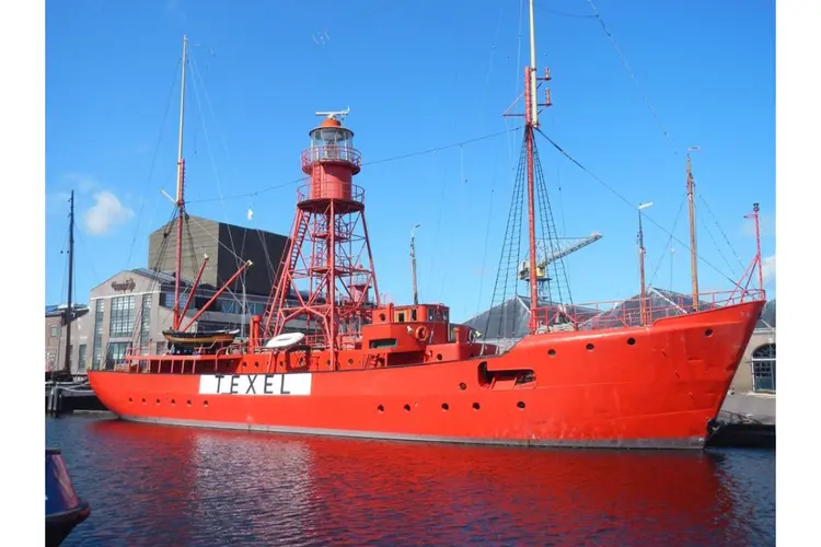 25, 26 en 27 April 10 jarig jubileum Radio Seabreeze vanaf het lichtschip Texel Den Helder
