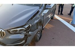 Twee auto’s zwaar beschadigd bij botsing in Opmeer