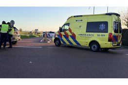 Twee auto’s zwaar beschadigd bij botsing in Opmeer